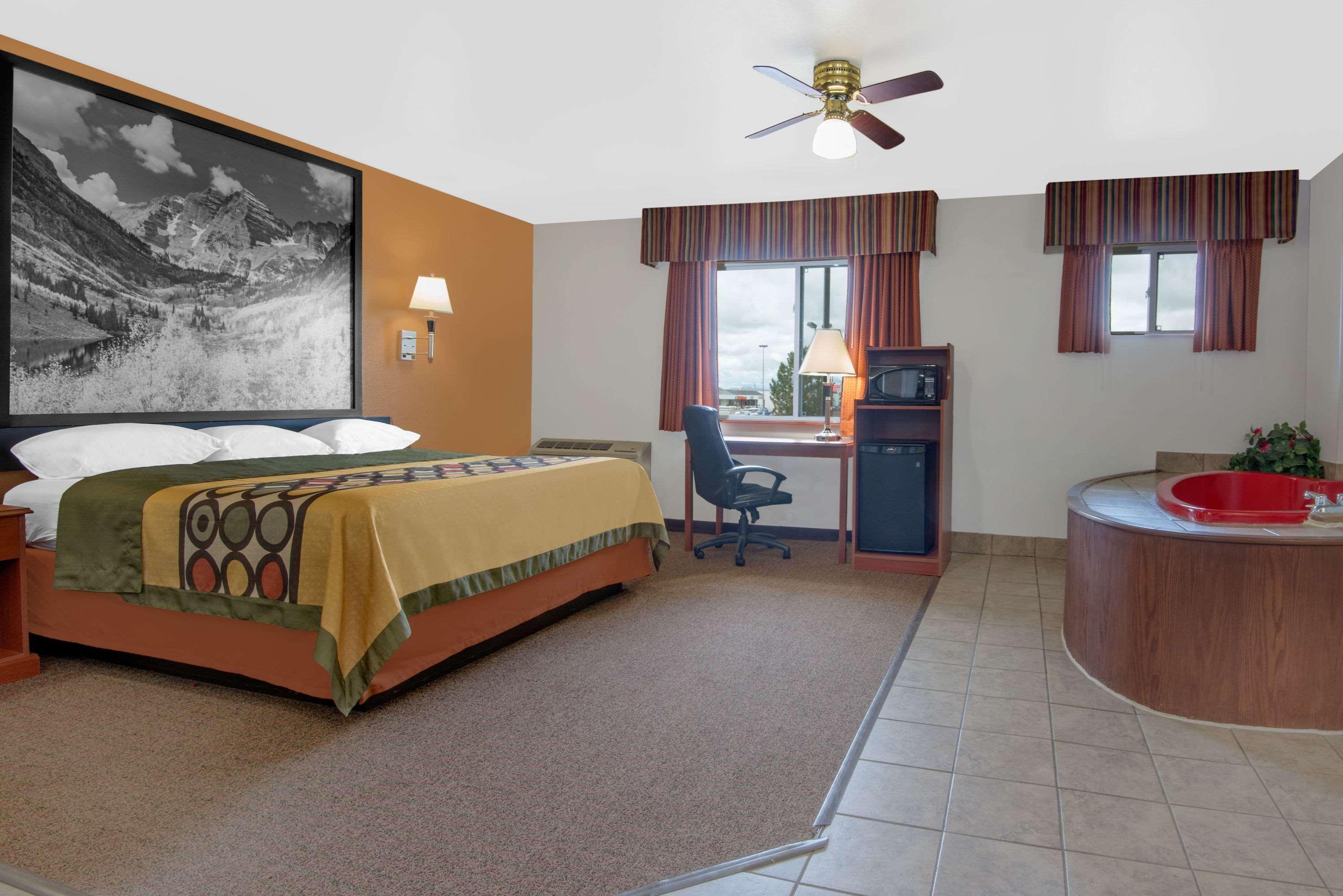Super 8 By Wyndham Alamosa Motel Luaran gambar
