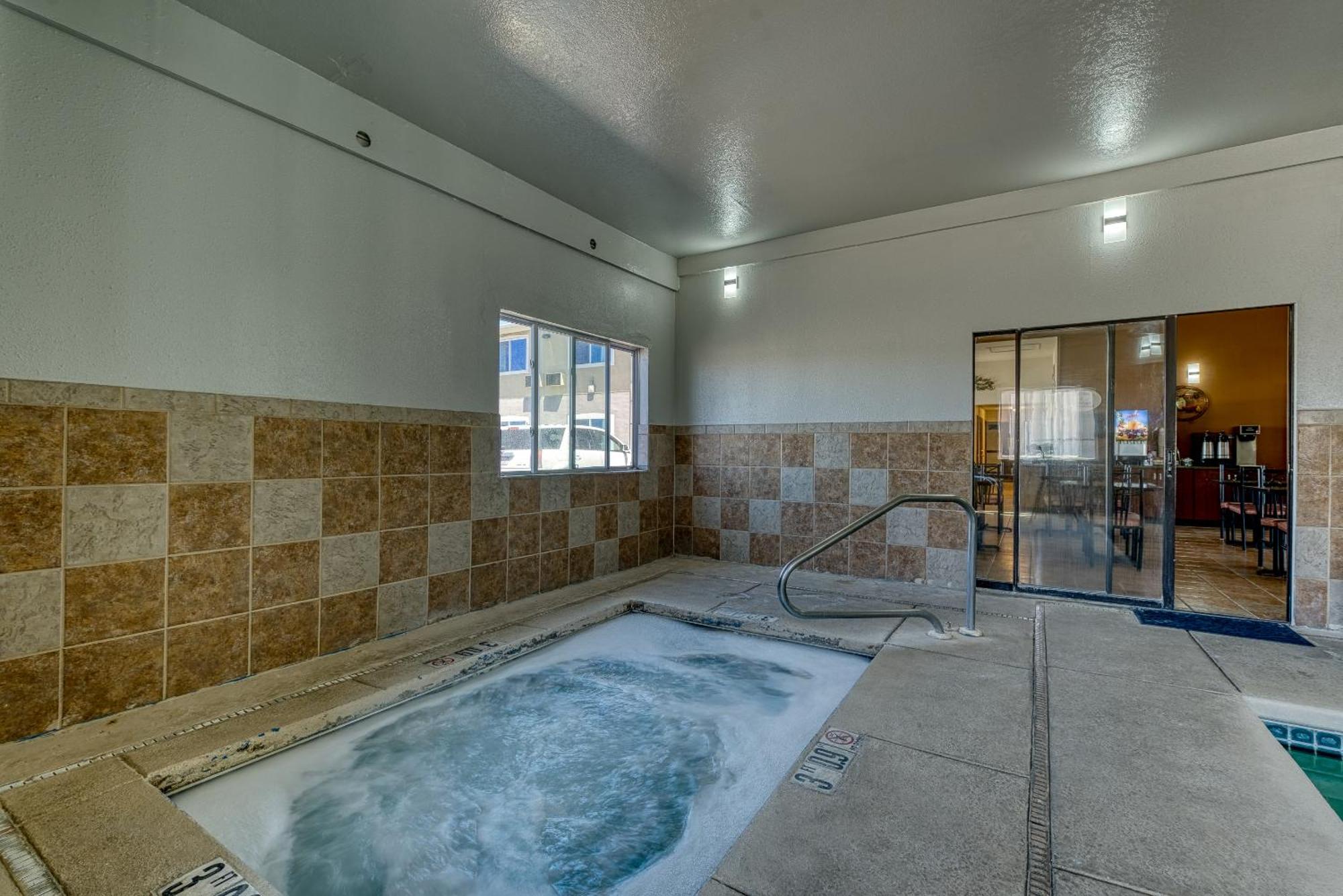 Super 8 By Wyndham Alamosa Motel Luaran gambar