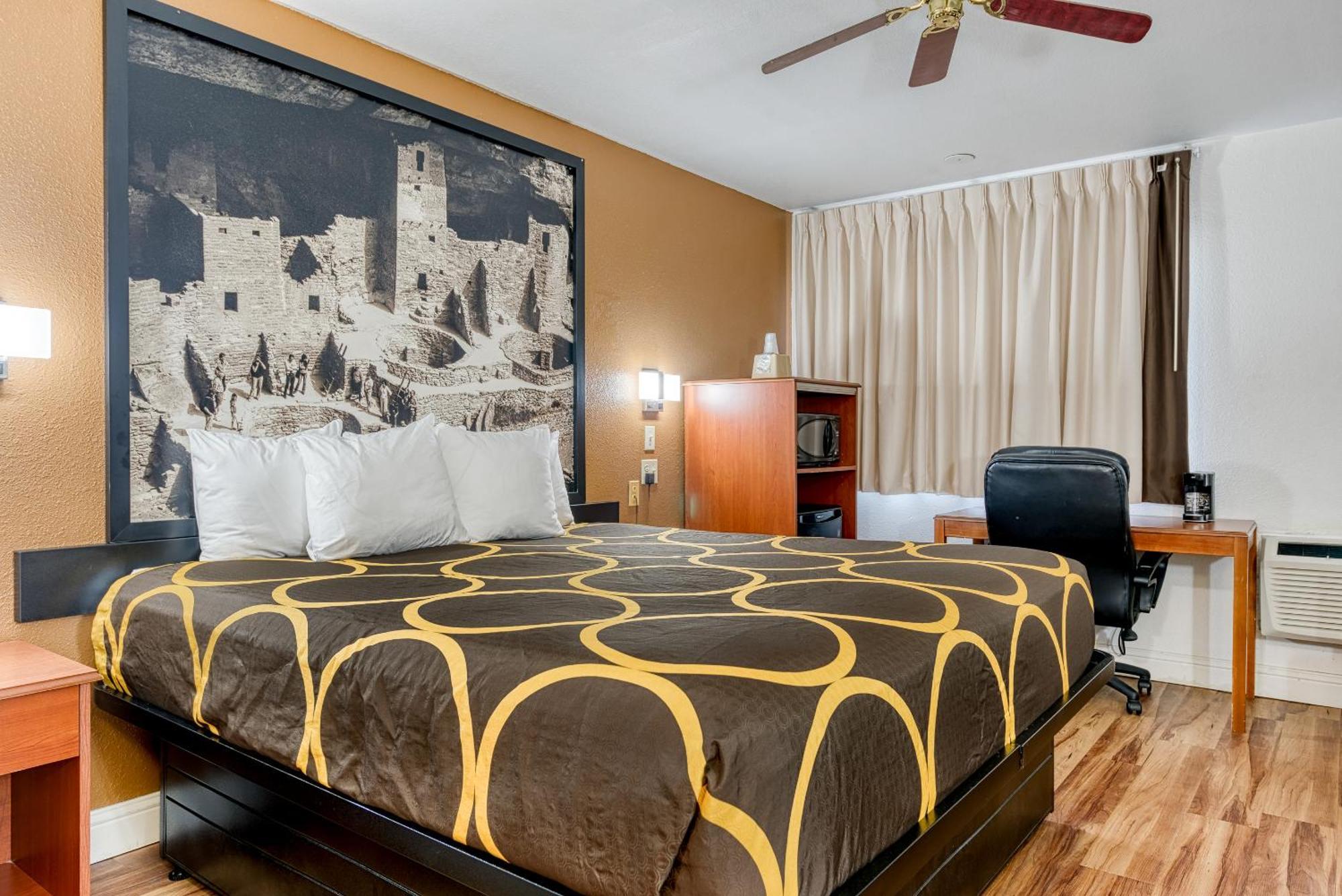 Super 8 By Wyndham Alamosa Motel Bilik gambar