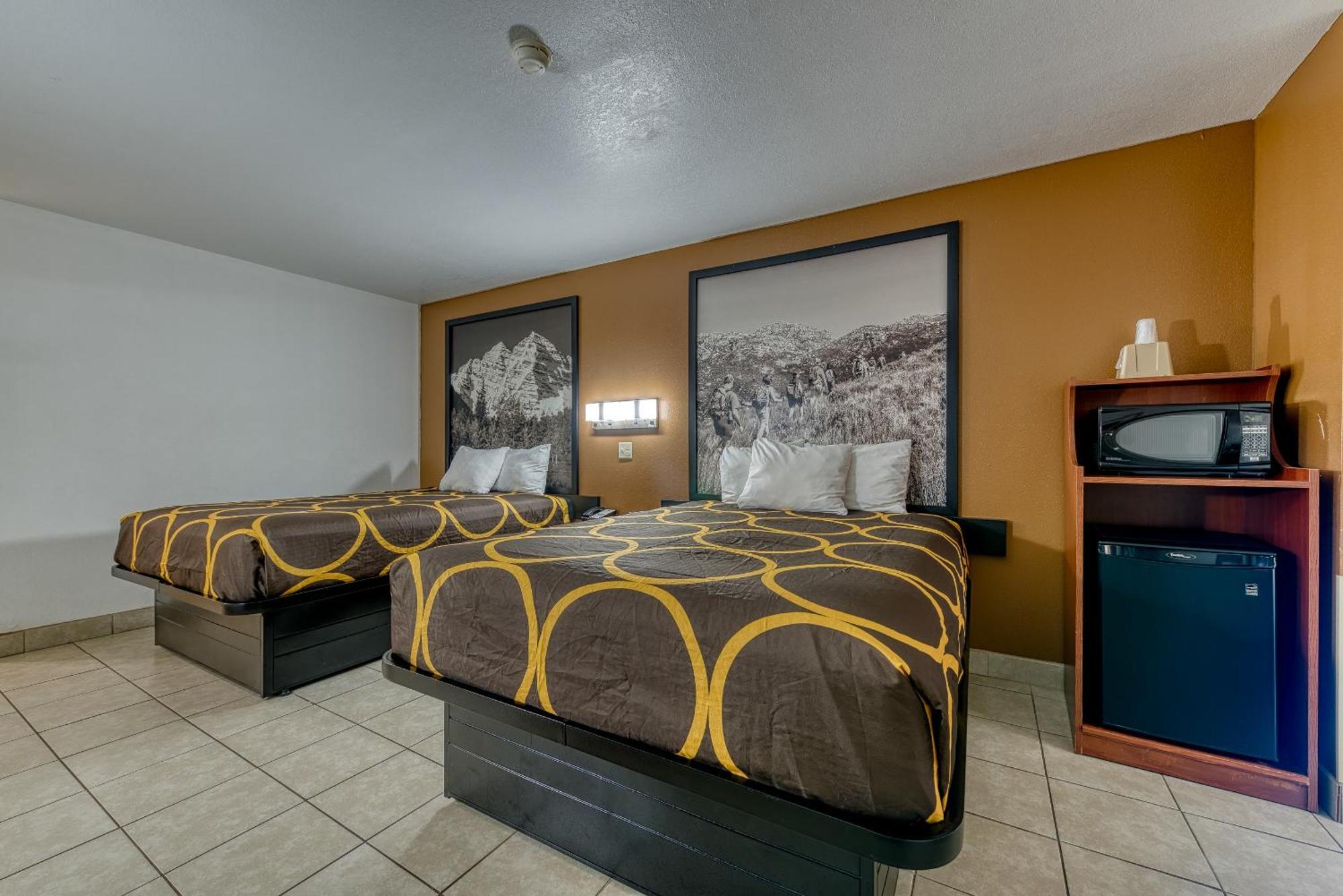 Super 8 By Wyndham Alamosa Motel Bilik gambar