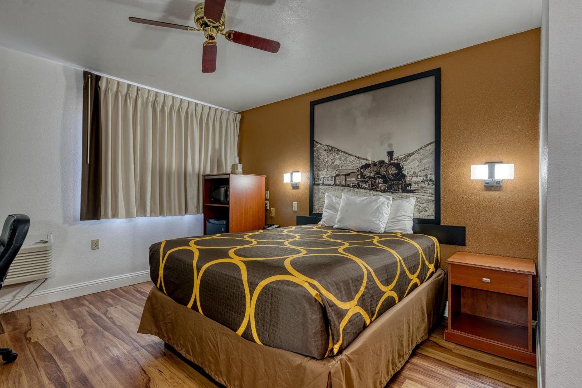 Super 8 By Wyndham Alamosa Motel Bilik gambar