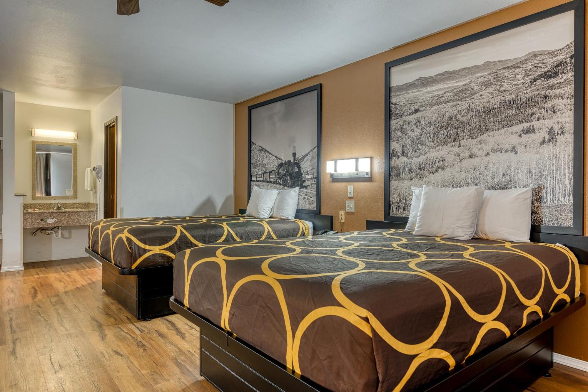 Super 8 By Wyndham Alamosa Motel Bilik gambar
