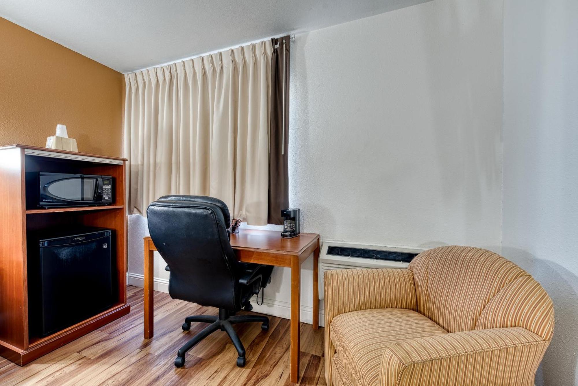 Super 8 By Wyndham Alamosa Motel Bilik gambar