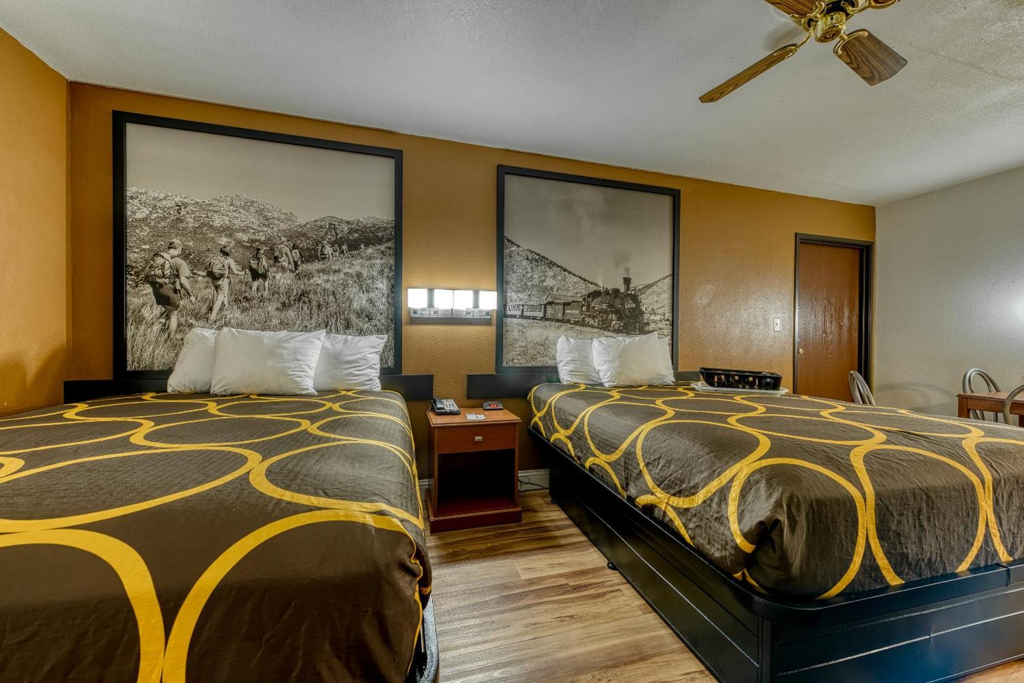 Super 8 By Wyndham Alamosa Motel Bilik gambar
