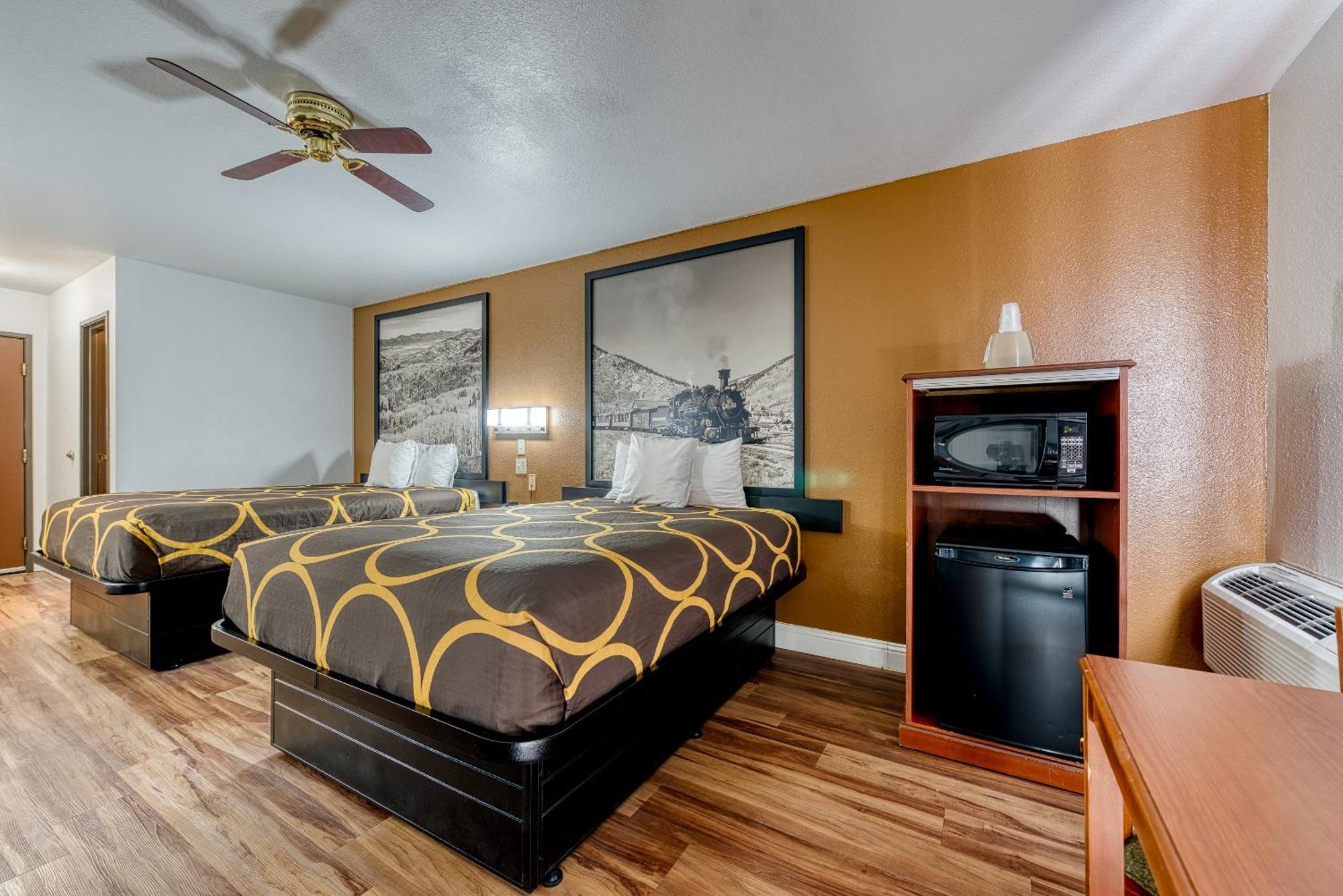 Super 8 By Wyndham Alamosa Motel Bilik gambar